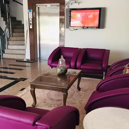 Elis Hotel Side